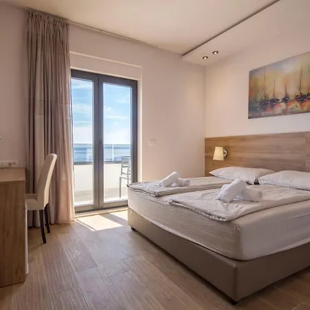 Mara Bed & Breakfast *